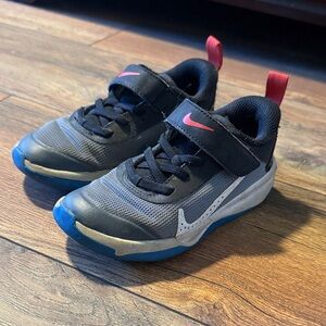 Nike Kids Black and Gray Sneakers with Red Accents